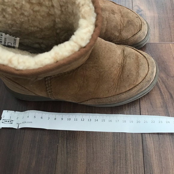 VGUC condition UGG kids boys girls children boots - Picture 5 of 5